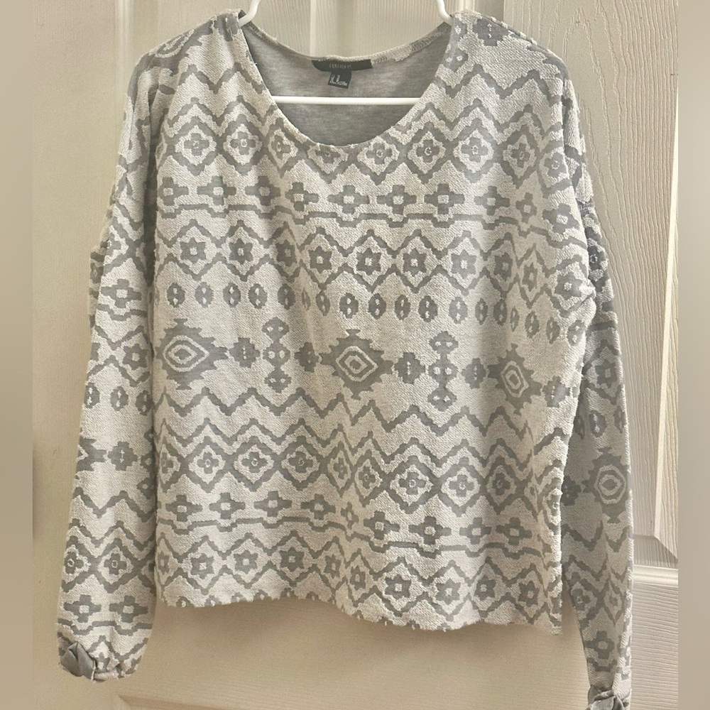 Forever 21 Soft Aztec Design Light Sweater - M